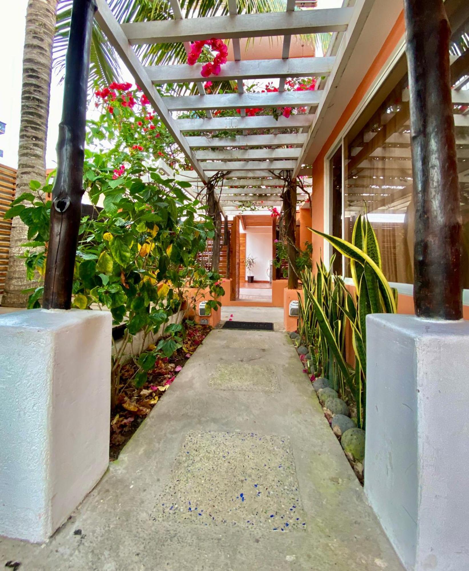 Torre Mar Galapagos Boutique Suites Пуерто-Айора Екстер'єр фото