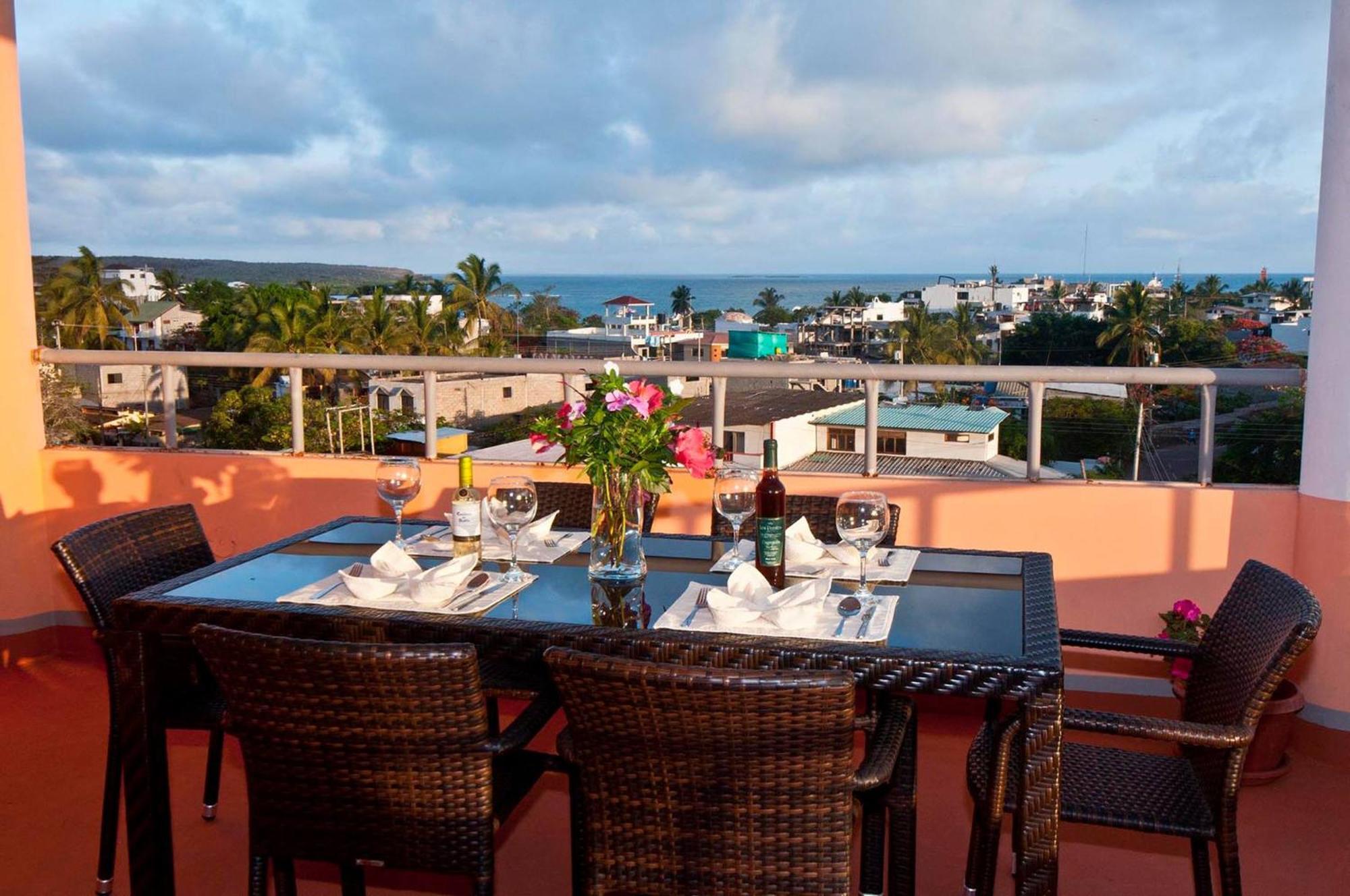 Torre Mar Galapagos Boutique Suites Пуерто-Айора Екстер'єр фото